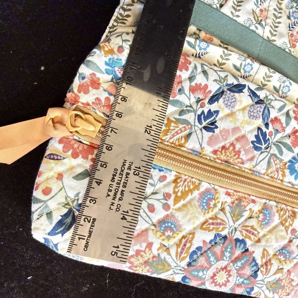 Vera Bradley Quilted Floral Travel Jewelry Organizer Zip Jewelry Case Vera